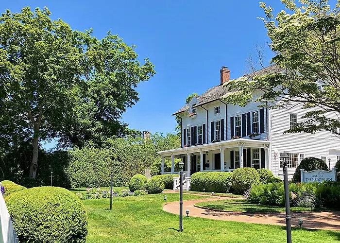 The Hedges Inn